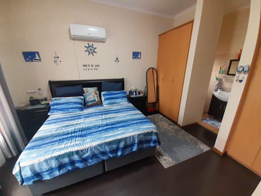 3 Bedroom Property for Sale in Waterval East North West